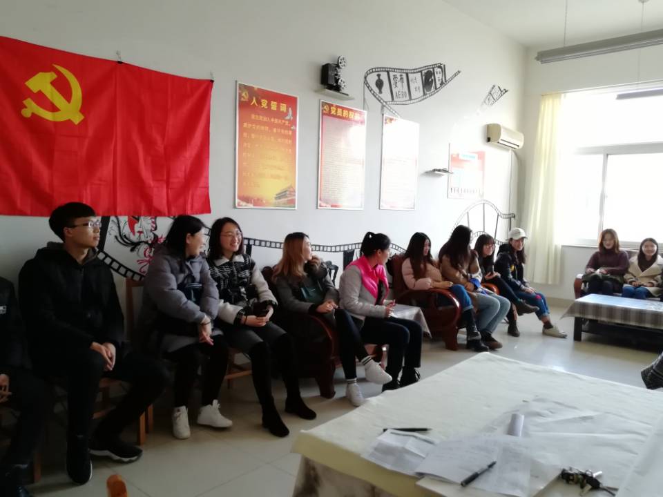 同学们交流学习心得